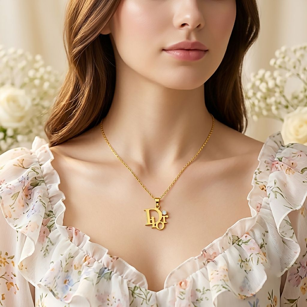 Dior Pendant